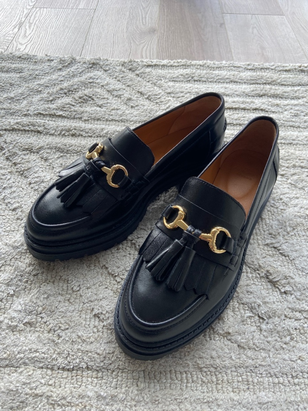 Sézane Amy Loafers — Glossy Black, Size 39